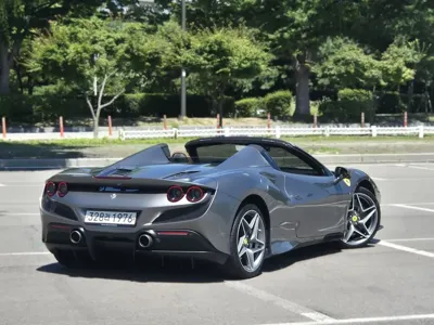 Ferrari F8 2021, 5000 км, за 375000000 KRW