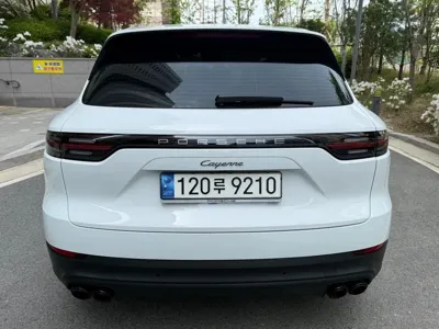 Porsche Cayenne 2023, 23242 км, за 103900000 KRW