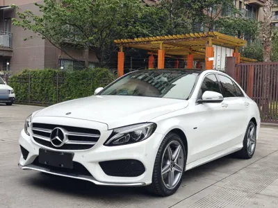 Mercedes-Benz C-Class 2018, 62200 км, за 134385.69 CNY - фото 1
