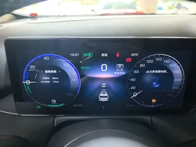 Hongqi Hongqi HS3 PHEV 2026, 100 км, за 112400 CNY - фото 12