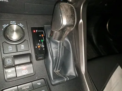 Lexus NX 2017, 98300 км, за 98087.78 CNY - фото 15