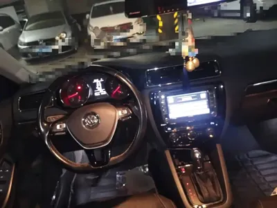 Volkswagen Sagitar 2016, 54300 км, за 51100 CNY