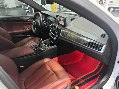 BMW 5 Series 2019, 150000 км, за 136800 CNY - фото 7