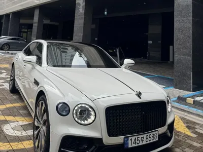 Bentley Flying Spur 2021, 9000 км, за 240660000 KRW - фото 4