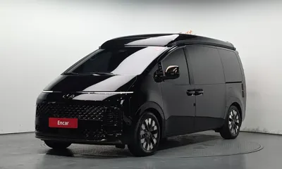 Hyundai Staria · 2023 год