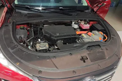 BYD Tang New Energy 2018, 101199 км, за 68311.9 CNY
