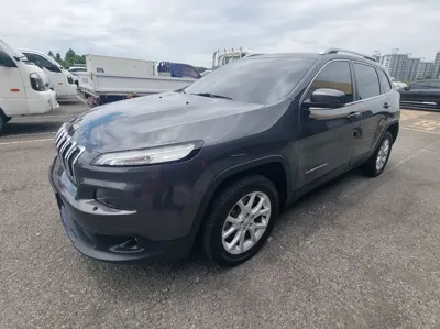 Jeep Cherokee · 2016 год