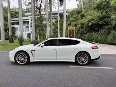 Porsche Panamera 2014, 198000 км, за 136800 CNY