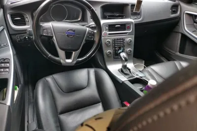 Volvo S60 2016, 97700 км, за 41555.99 CNY - фото 9
