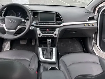 Hyundai Elantra 2019, 80000 км, за 36800 CNY - фото 9
