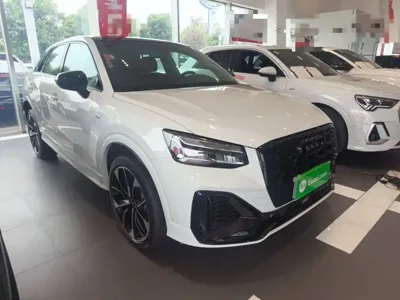Audi Q2L 2024, 28600 км, за 113600 CNY