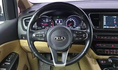 Kia Canival 2018, 129048 км, за 9500000 KRW - фото 14