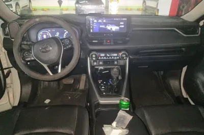 Toyota RAV4 2023, 49300 км, за 153040 CNY - фото 18