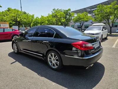 Hyundai Genesis 2012, 194470 км, за 2800000 KRW