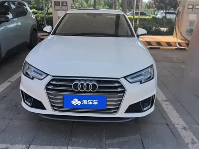 Audi A4L 2019, 83500 км, за 102600 CNY