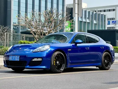 Porsche Panamera · 2012 год