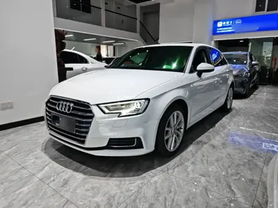 Audi A3 2020, 77300 км, за 60800 CNY - фото 2