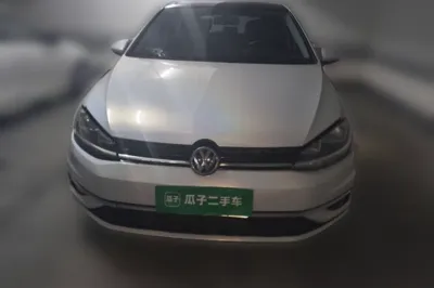 Volkswagen Golf 2018, 111500 км, за 52677.46 CNY