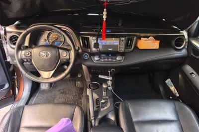 Toyota RAV4 2015, 61300 км, за 69665.39 CNY - фото 9