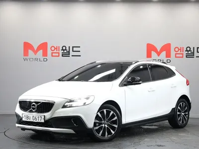 Volvo V40 · 2019 год