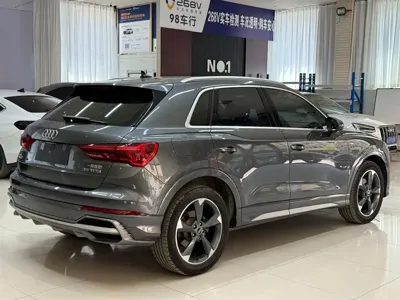 Audi Q3 2023, 27000 км, за 225799 CNY