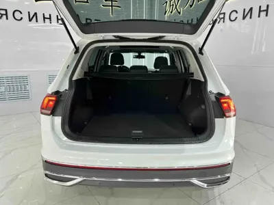 Volkswagen Tiguan L 2023, 25000 км, за 193800 CNY - фото 18