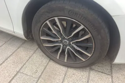 Volvo V40 2017, 92000 км, за 44941.37 CNY - фото 8