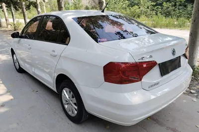 Volkswagen Jetta 2017, 100200 км, за 36844.99 CNY