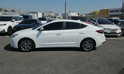Hyundai Avante 2019, 173813 км, за 8600000 KRW - фото 7