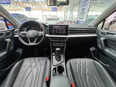 Volkswagen Tiguan L 2023, 15900 км, за 195799 CNY - фото 8