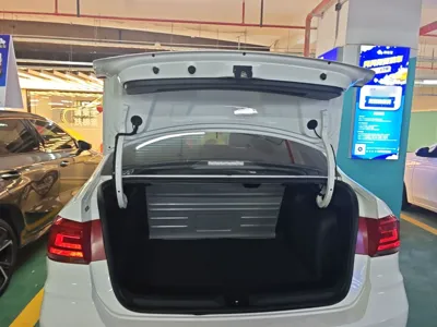 Volkswagen Santana 2019, 35300 км, за 48143.22 CNY - фото 20