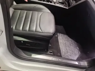Volkswagen CC 2023, 30700 км, за 133900 CNY - фото 8