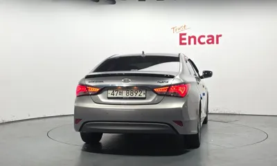 Hyundai Sonata 2014, 423399 км, за 2400000 KRW