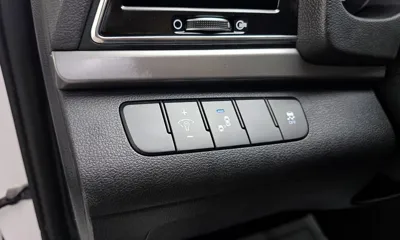 Hyundai Avante 2017, 117852 км, за 8300000 KRW - фото 13