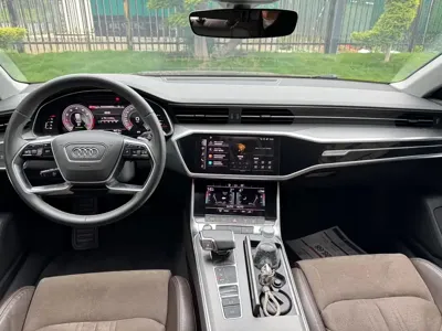 Audi A7L 2022, 60000 км, за 228000 CNY - фото 4