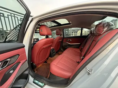 BMW 3 Series 2026, 3000 км, за 208000 CNY
