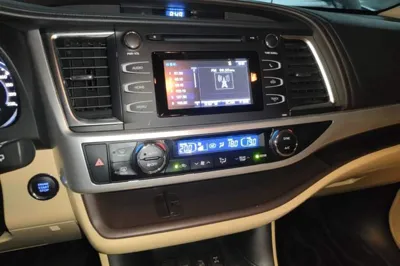 Toyota Highlander 2018, 37900 км, за 168256.54 CNY - фото 15