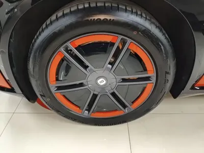 Xiaomi 小米YU7 2025, 9000 км, за 221200 CNY - фото 23