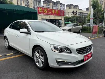 Volvo S60 2015, 150000 км, за 29800 CNY