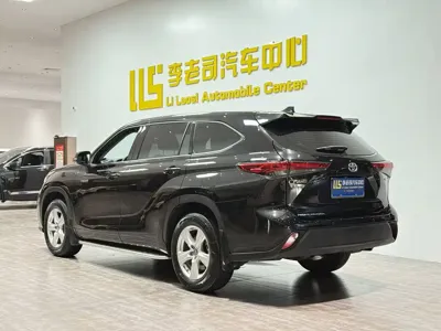 Toyota Highlander · 2024 год