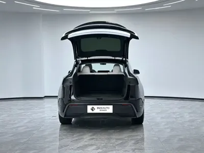 Tesla Model Y 2026, 6000 км, за 276800 CNY - фото 10