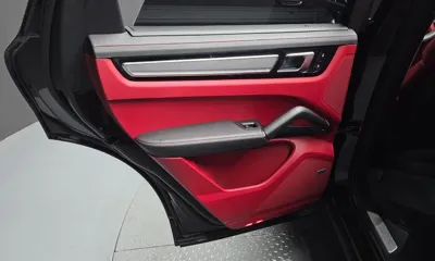 Porsche Cayenne 2023, 61300 км, за 106000000 KRW - фото 25