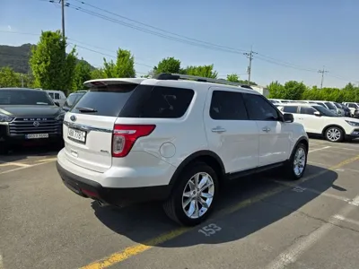 Ford Explorer 2015, 120488 км, за 8300000 KRW