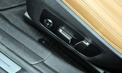 BMW 3-Series 2024, 19893 км, за 36900000 KRW - фото 32