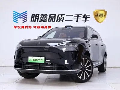 AITO 问界 AITO M9 · 2025 год