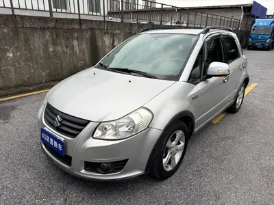 Suzuki SX4 2013, 70000 км, за 9900 CNY - фото 1