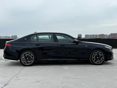 BMW 5 Series 2025, 1000 км, за 366000 CNY - фото 15
