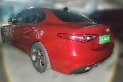 Alfa Romeo Giulia 2017, 189500 км, за 83982.11 CNY - фото 4