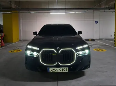 BMW 7-Series · 2023 год