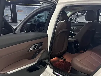 BMW 3 Series 2023, 12700 км, за 239800 CNY - фото 8